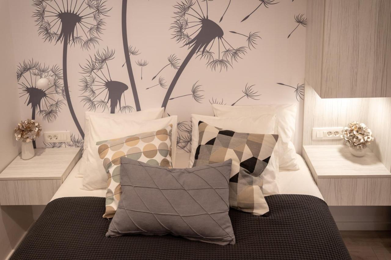Sweet Dreams-Old Town Hotel Split Bagian luar foto